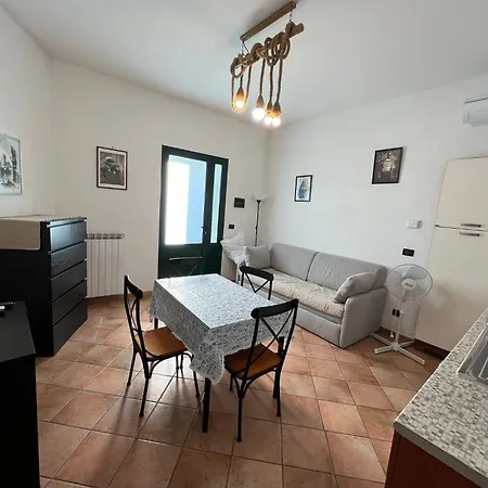 Apartamento Piano Terra Retro Varigotti